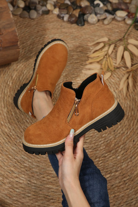 Damen Kurzschaft‑Stiefelette mit grober Profilsohle und seitlichem Reißverschluss Shop Nory