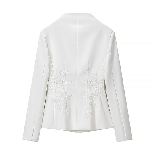 Damen taillierter Kurzblazer mit Stehkragen und floraler Ton-in-Ton-Stickerei Shop Nory