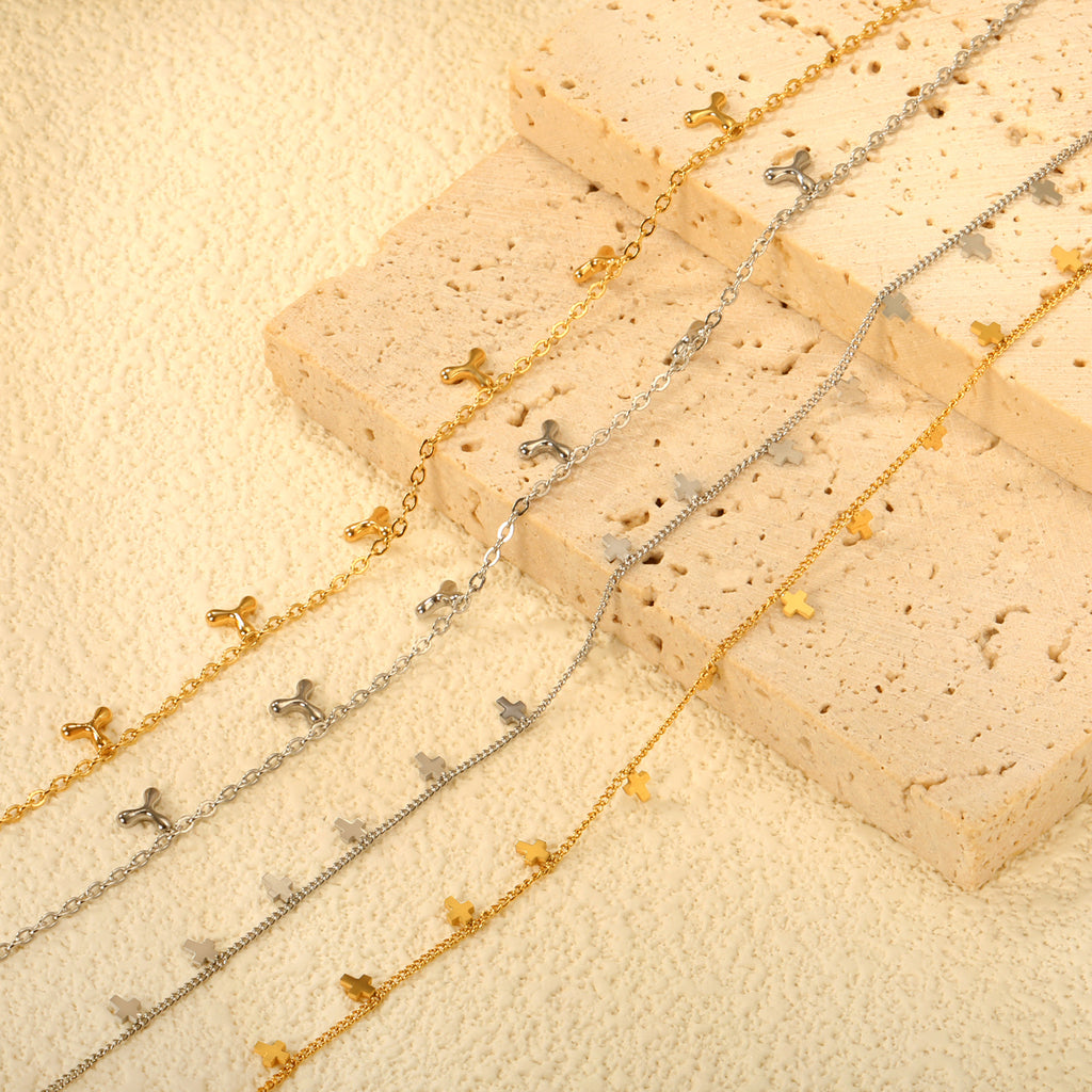 Damen zarte, goldfarbene Halskette mit stilvollen Designelementen Shop Nory