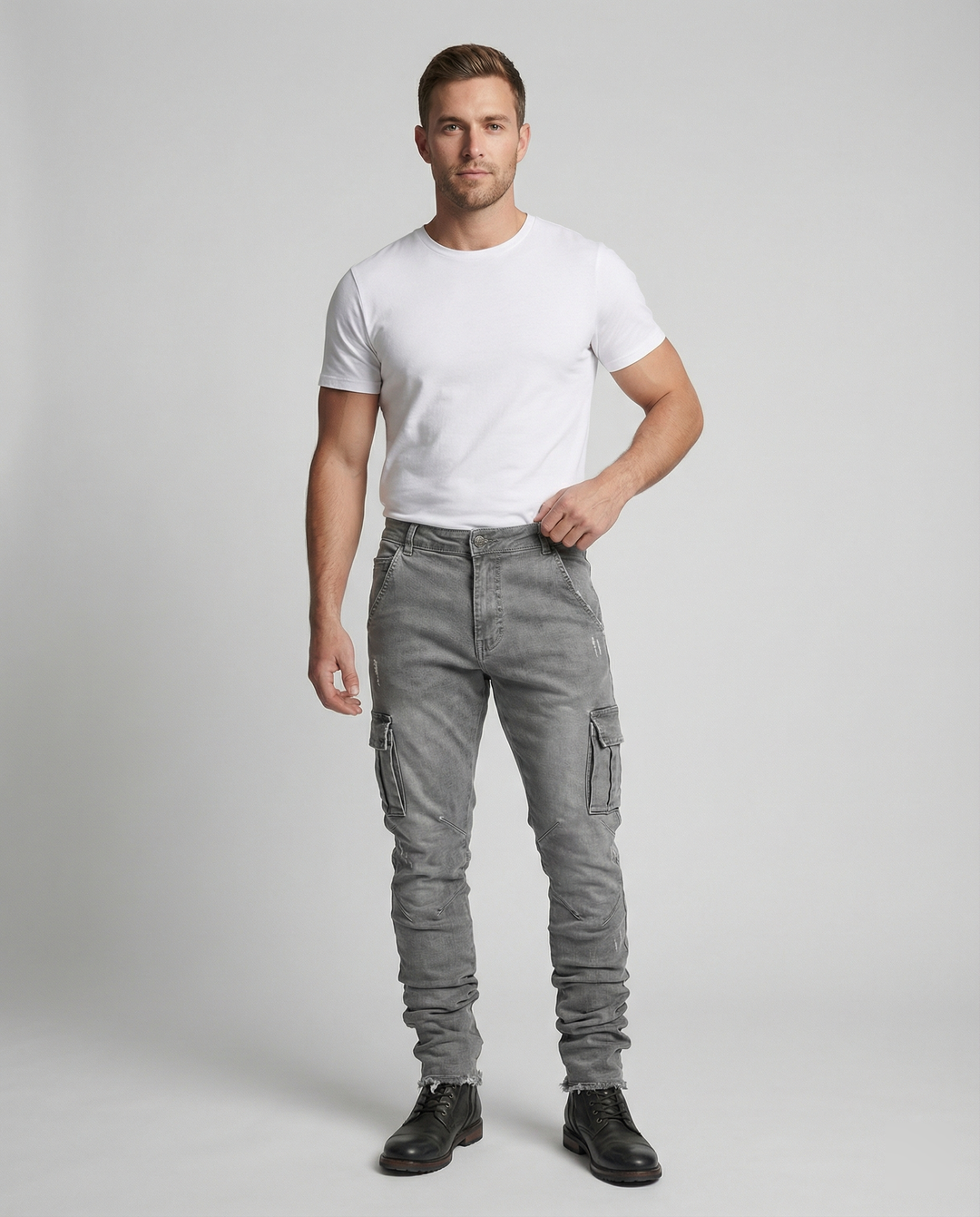 Herren Cargo-Jeans im lässigen Slim-Fit-Design mit funktionalen Taschen