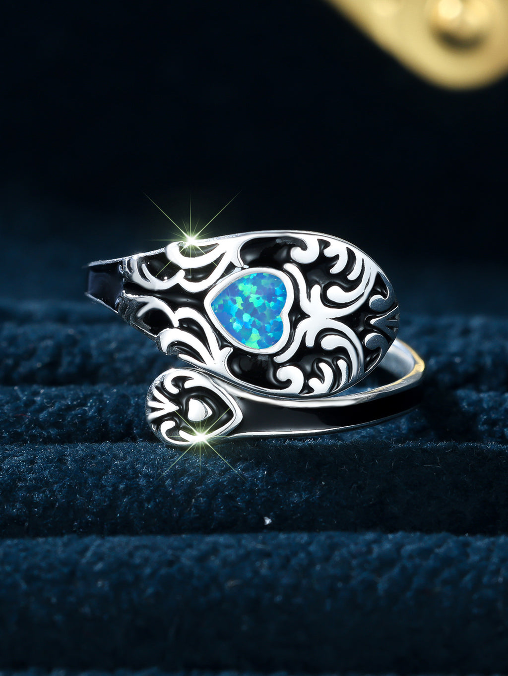 Damen Ring mit kunstvollem Design und schimmerndem Opal Shop Nory