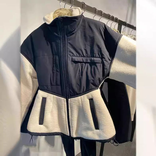 Damen modische Übergangsjacke mit hochgeschlossenem Kragen und praktischen Taschen Shop Nory