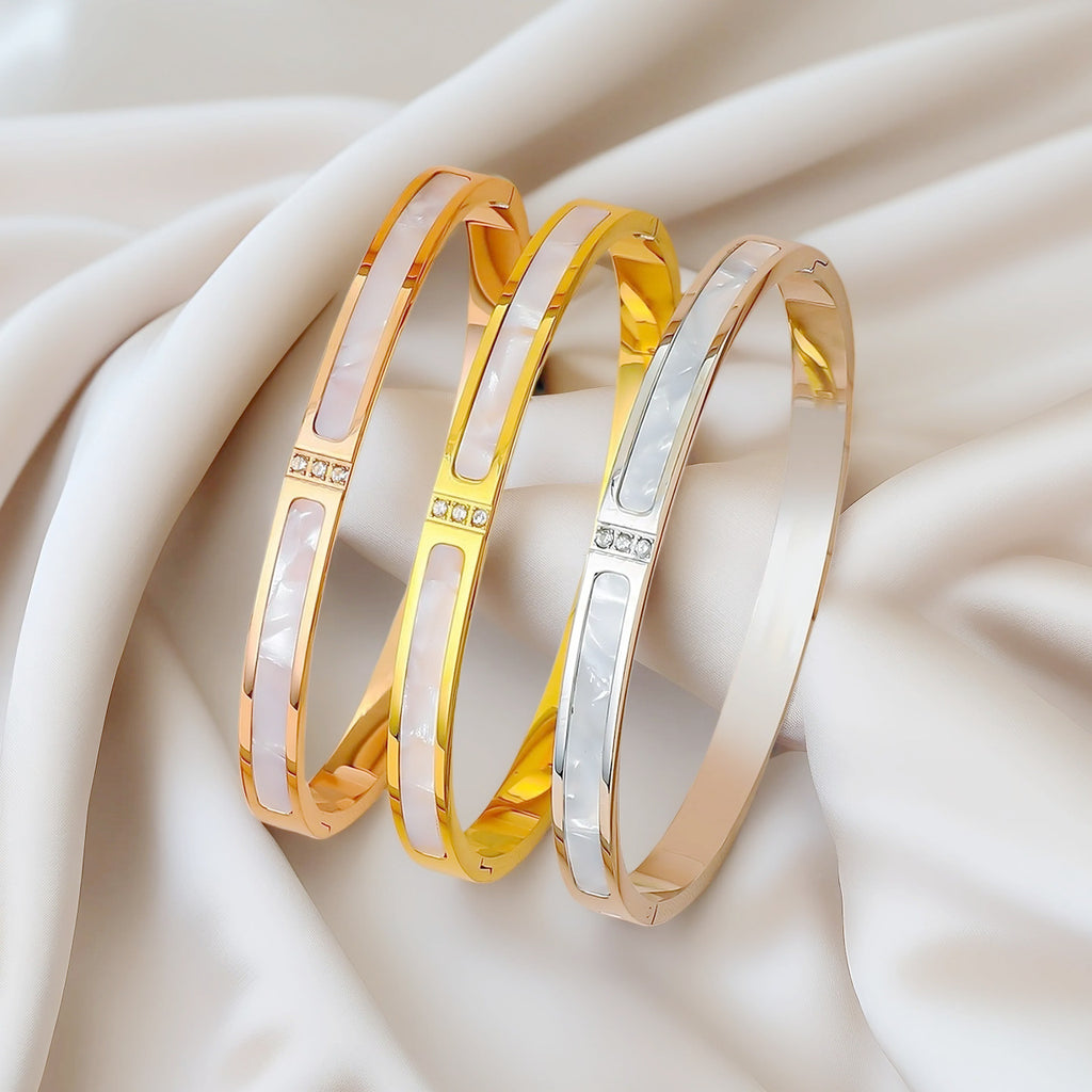 Damen Armreif mit elegantem Perlmutt-Inlay und funkelnden Akzenten Shop Nory