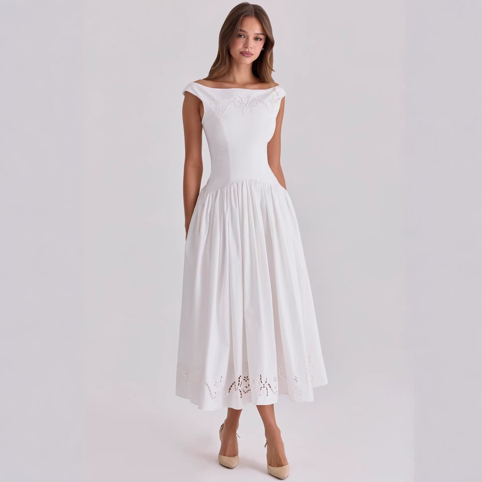 Damen Elegantes Midi-Kleid mit incisierten Details Shopnory