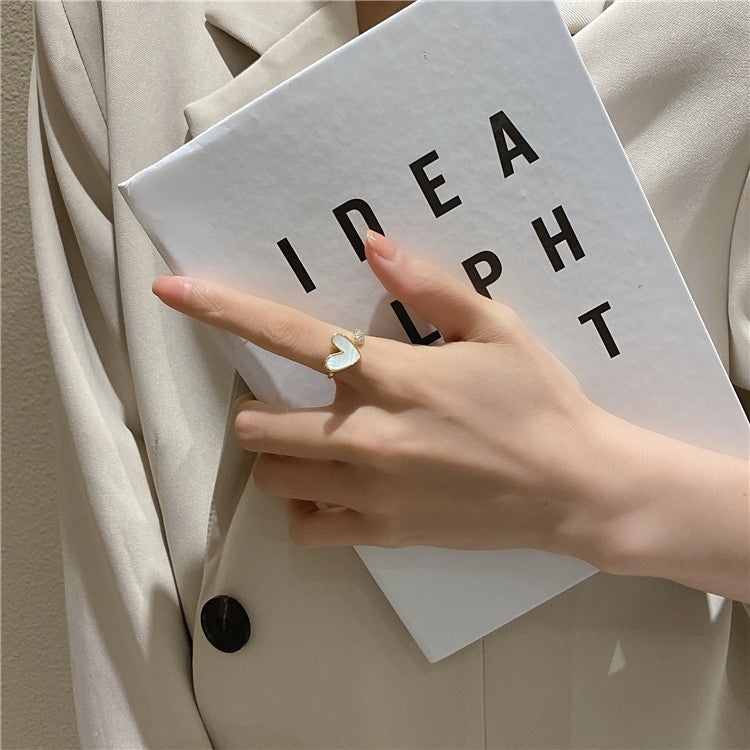 Damen Offener Ring mit herzförmigem Design und funkelnden Akzenten Shop Nory