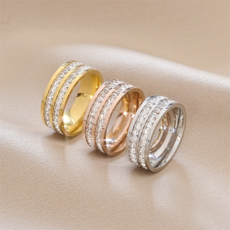 Damen Ring mit funkelndem Zirkonia-Besatz und eleganter Oberflächenstruktur Shop Nory
