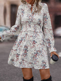 Damen blumiges Freizeitkleid mit raffinierten Rüschendetails und elastischem Taillenbund Shopnory