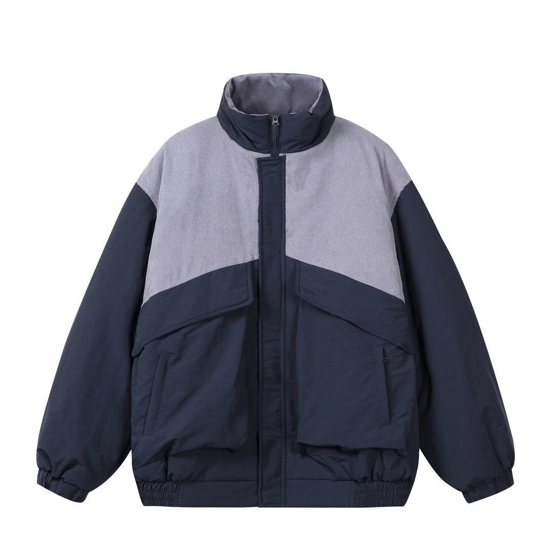 Unisex Boxy-Pufferblouson mit hohem Stehkragen, Cord-Schulterpasse und großen Pattentaschen Shop Nory