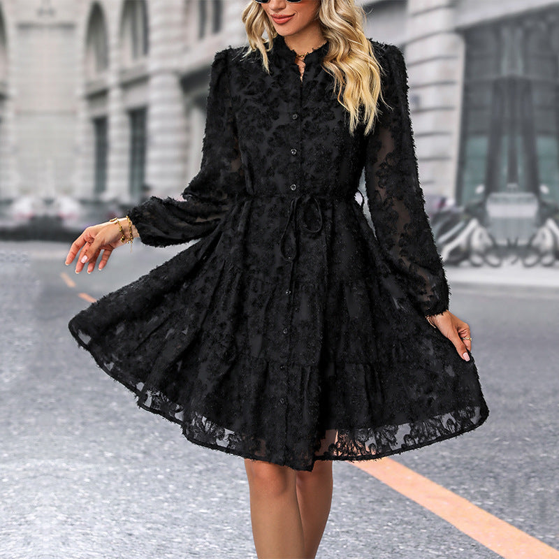 Damen Texturiertes Blusen‑Skaterkleid mit Volantstufen, durchgehender Knopfleiste und Taillenzug Shop Nory