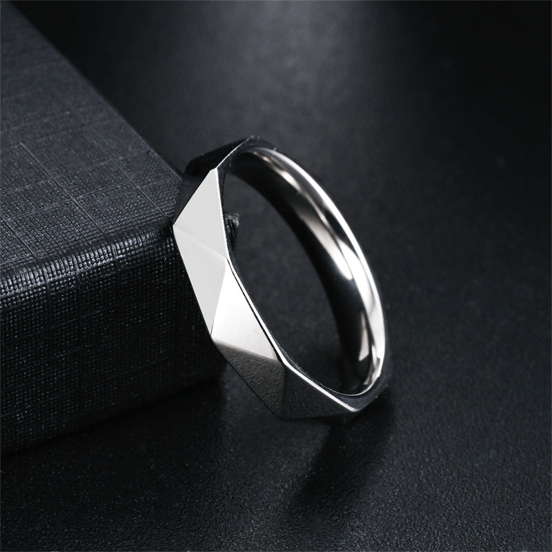 Herren Ring mit modernem, facettiertem Design und hochglänzender Oberfläche Shop Nory