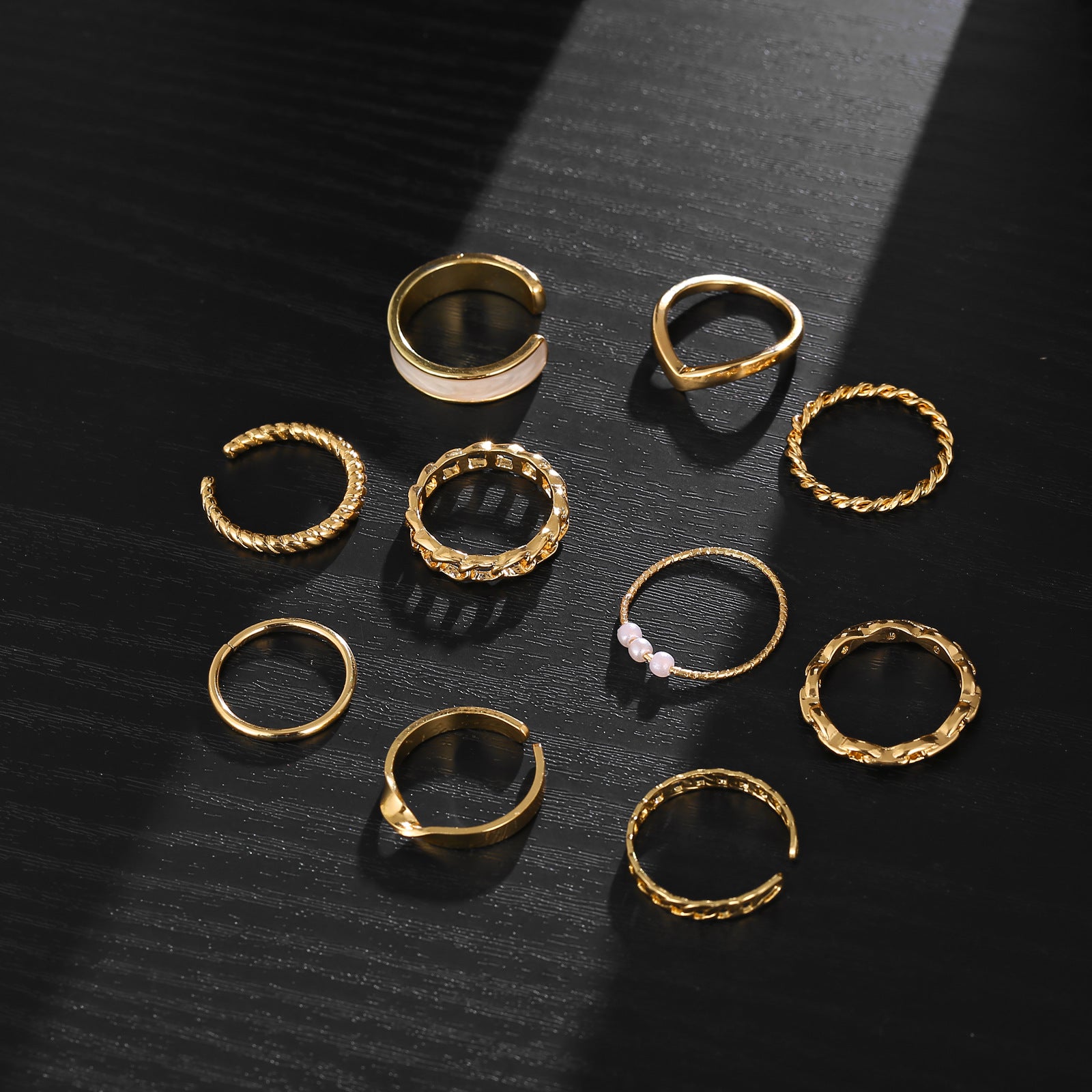Damen Ring-Set aus hochwertigem Gold mit stilvollen Designs Shop Nory