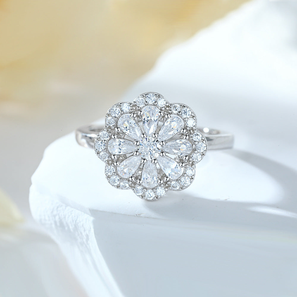 Damen Blumenring mit funkelnden Zirkonia-Details Shop Nory
