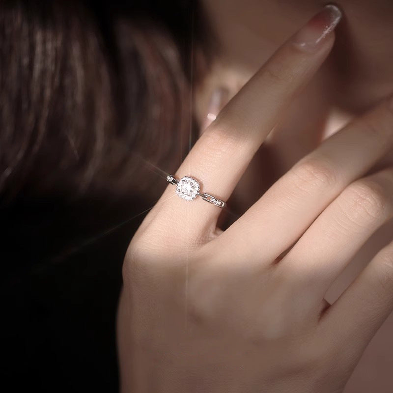 Damen Eleganter Verlobungsring mit funkelndem Zirkonia und filigraner Fassung Shop Nory