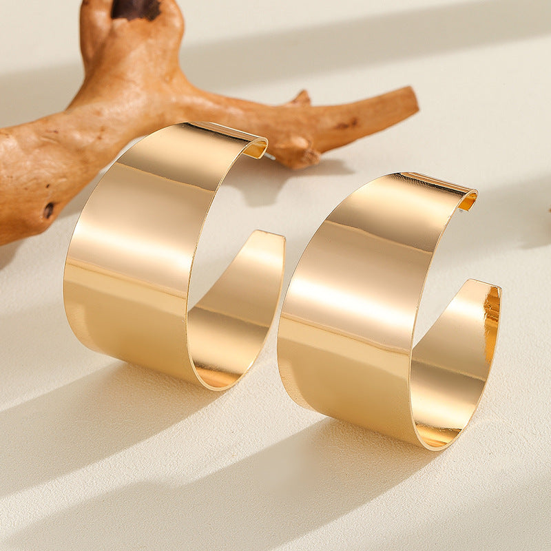 Damen Creolen im minimalistischen, eleganten Design Shop Nory