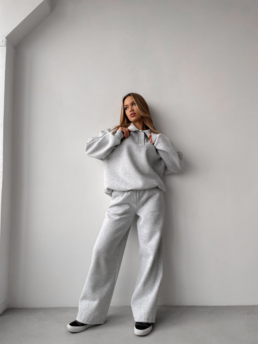 Damen Polo-Sweatshirt und Relax-Fit Jogginghose Set aus French Terry Shop Nory