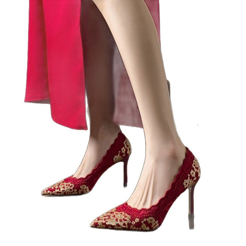 Damen Elegante Spitzen-Pumps mit gewelltem Saum und floraler Stickerei Shop Nory