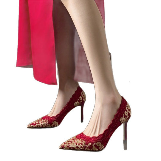 Damen Elegante Spitzen-Pumps mit gewelltem Saum und floraler Stickerei Shop Nory