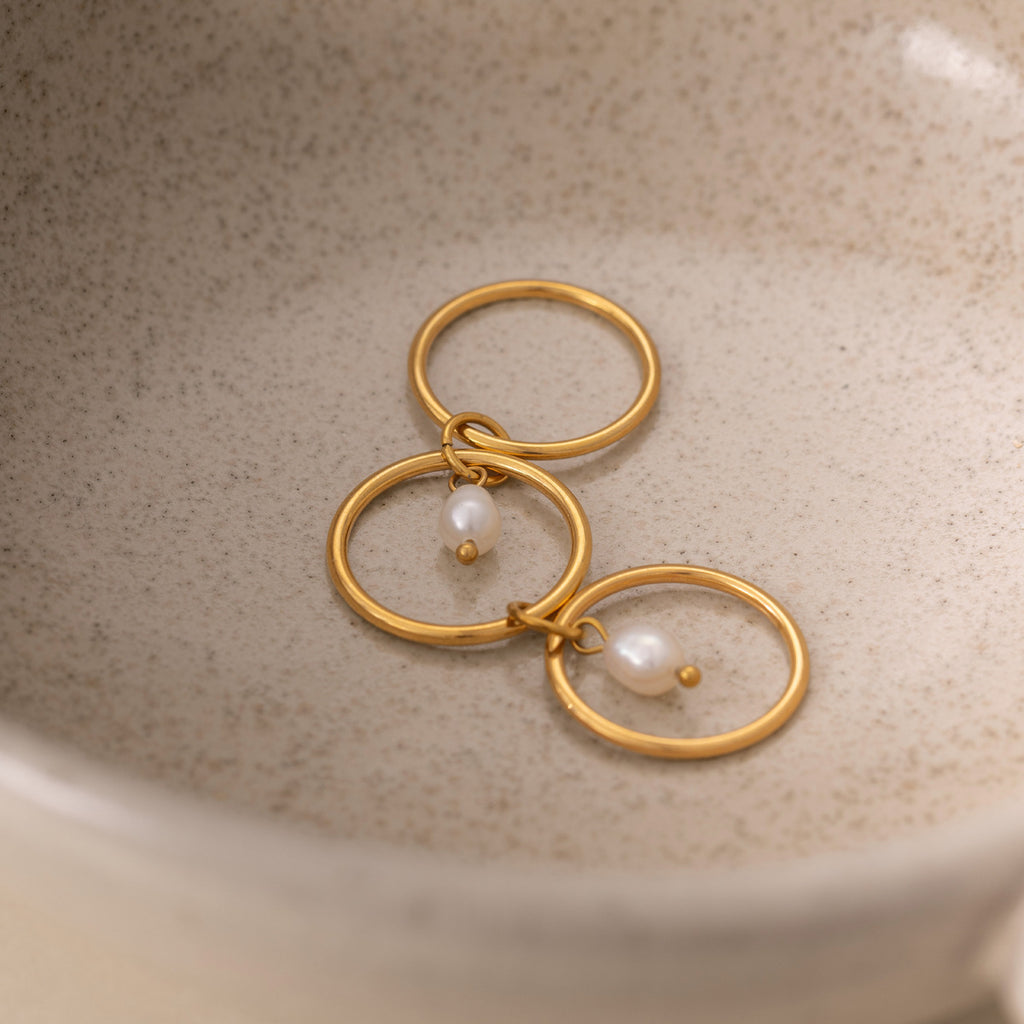 Damen Offenes Armreif mit eleganten Perlenakzenten und hochwertigem Edelstahl Shop Nory
