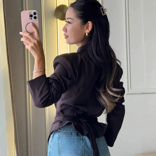 Damen Taillierter Blazer mit spitz zulaufendem Saum und tiefem V-Ausschnitt Shop Nory