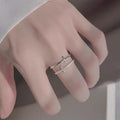 Damen zierliches Ring-Set mit verspieltem Kreuzdesign Shop Nory