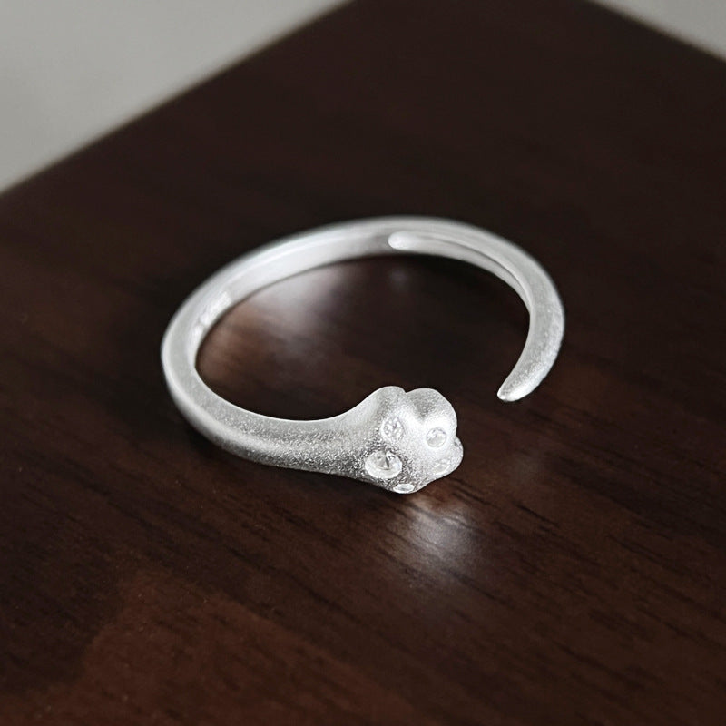 Damen Ring mit einzigartigem Pfotenmotiv und hochwertiger Verarbeitung Shop Nory