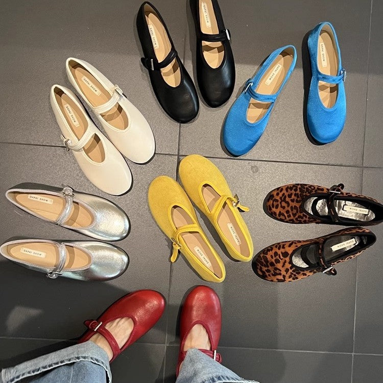 Damen modische Mary Janes mit verstellbarem Riemen und glänzender Oberfläche