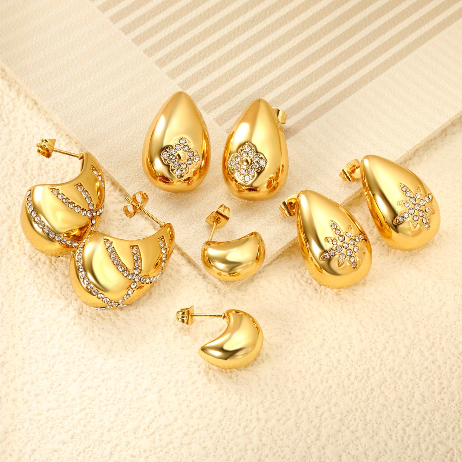 Damen Elegante goldplattierte Edelstahl Ohrstecker Shop Nory