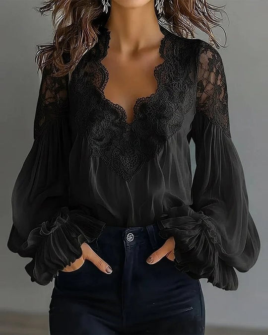 Damen Chiffon-Bluse mit Spitzen-V-Ausschnitt und weiten Plissee-Ärmeln Shop Nory