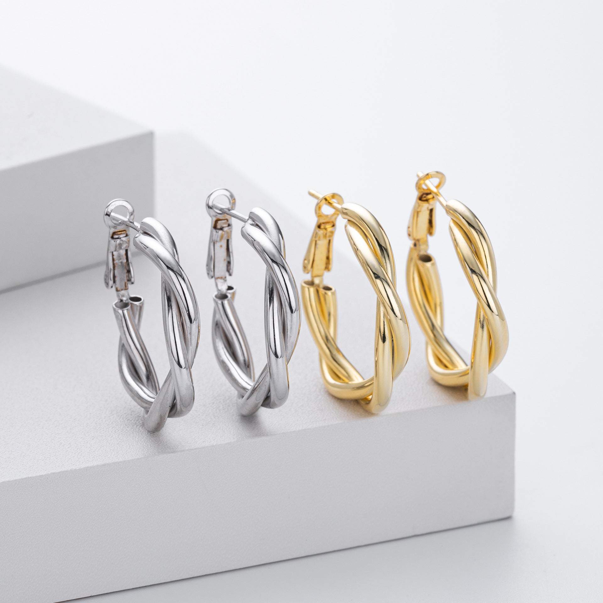 Damen Creolen mit elegantem, verwobenem Design aus hochwertigem 925 Sterling Silber Shop Nory