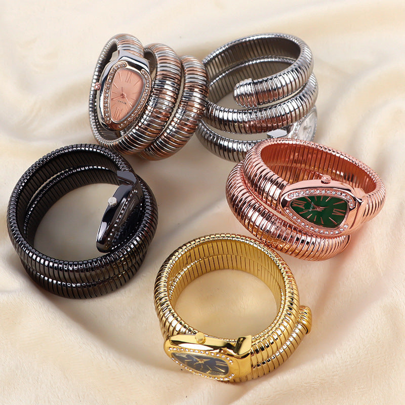 ShopNory | Schlangenuhr mit Quarzbewegung und Persönlichem Armband