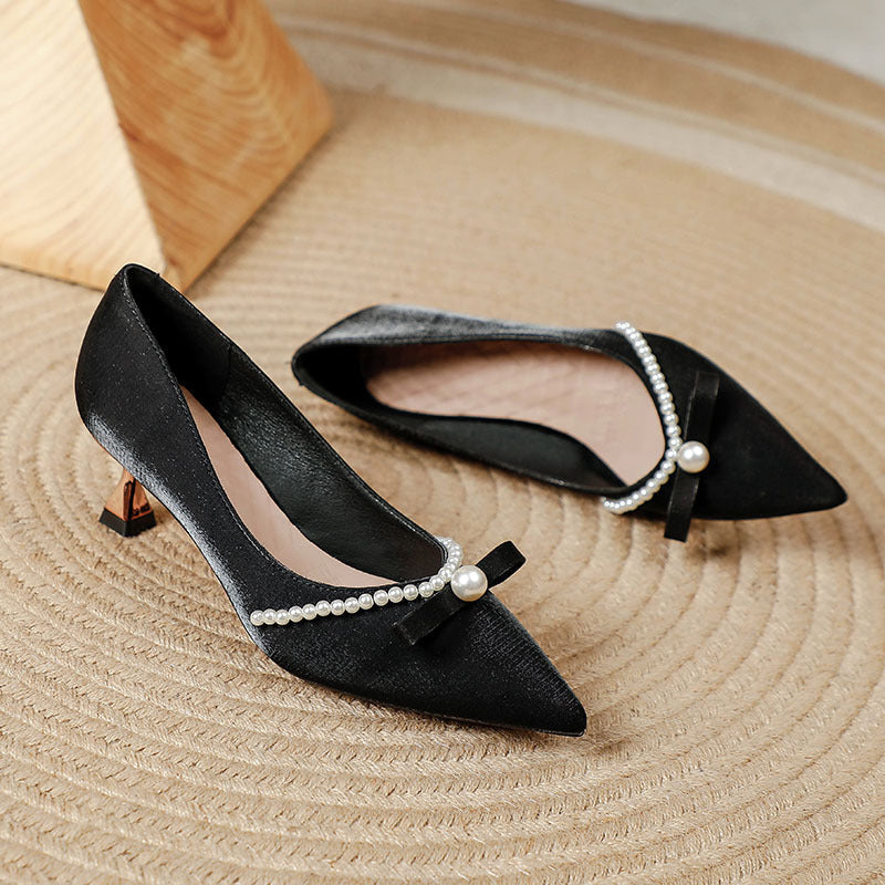 Damen elegante Pumps mit Perlenapplikation und raffinierter Schleife