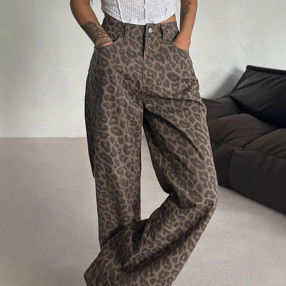 Damen Weit geschnittene Leoparden-Jeans im lässigen Stil