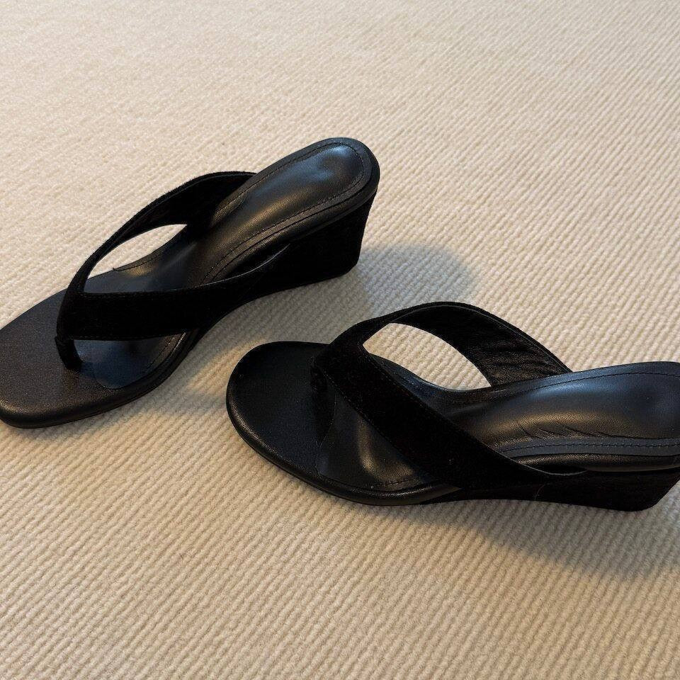 Damen Wedgesandalen mit komfortablem Fußbett und modischem Design
