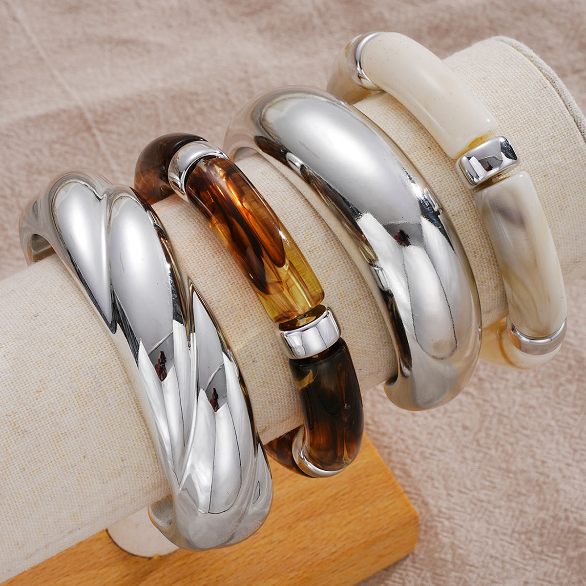 Damen Armreif-Set mit eleganten Designs Shop Nory