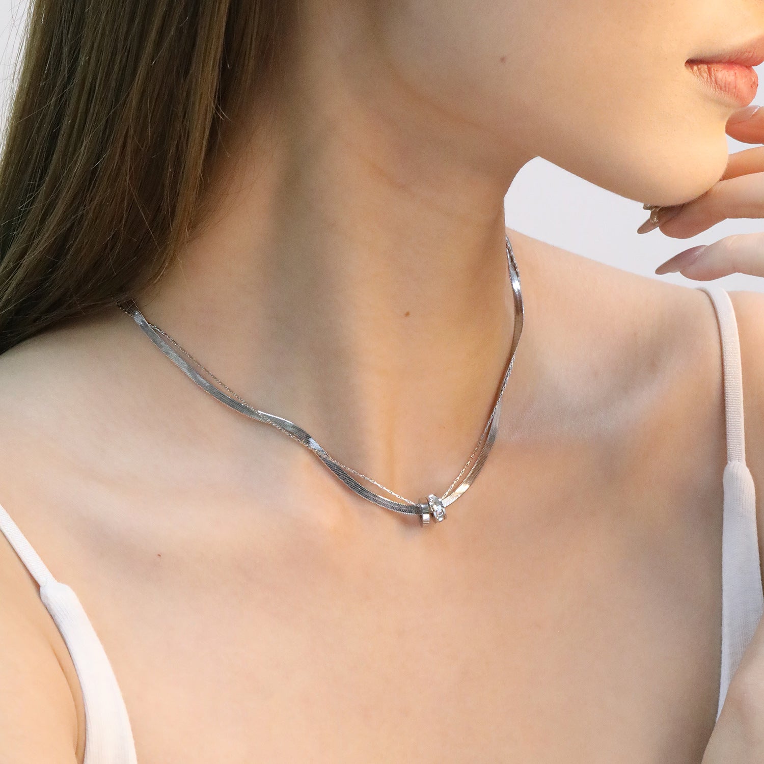 Damen Halskette mit zwei eleganten Glieder-Designs und funkelndem Anhänger Shop Nory