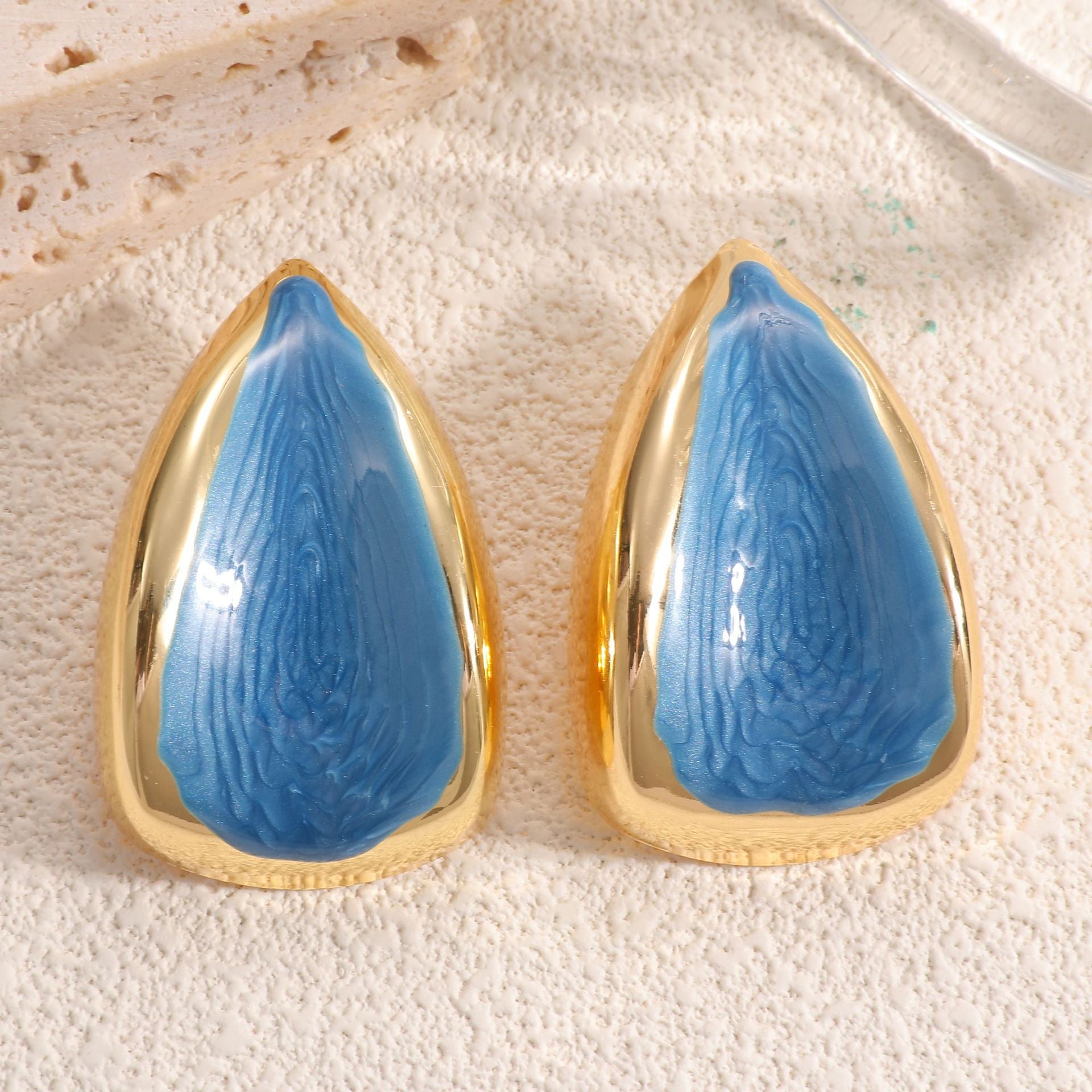 Damen Vintage Ohrringe mit luxuriösem goldenem Rahmen und kunstvollem Farbmuster Shop Nory