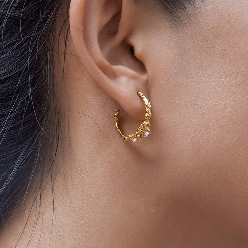 Damen Ohrhänger mit elegantem geschwungenem Design und hypoallergener Edelstahlverarbeitung Shop Nory