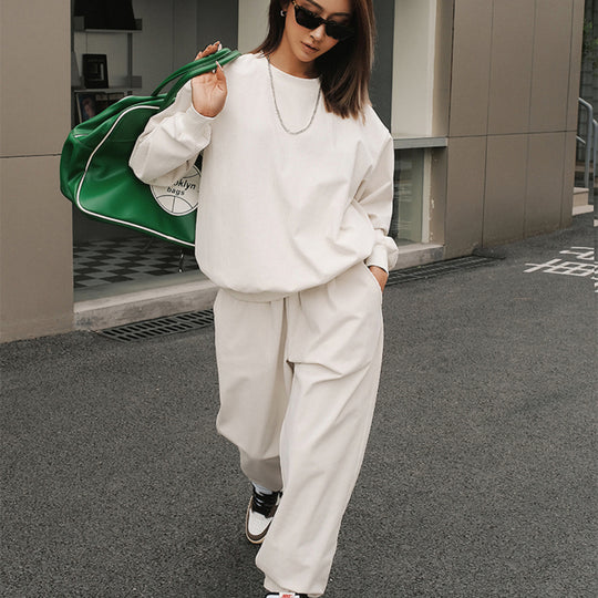 Damen Oversize-Lounge-Set aus strukturierter Jersey-Qualität mit Rundhalsausschnitt und elastischer Bundhose Shop Nory
