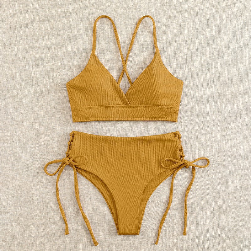 Damen Bikini-Set mit verstellbaren Trägern und raffinierten Schnürdetails