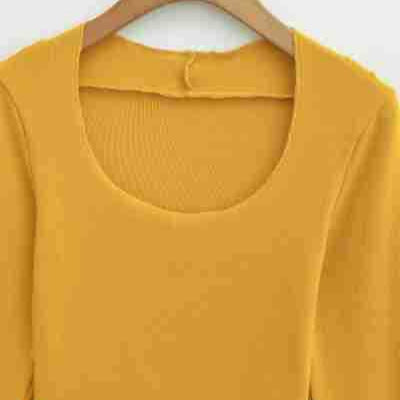 Damen Figurbetontes Langarm-Feinstrickshirt mit quadratischem Ausschnitt und Wellensaum Shop Nory