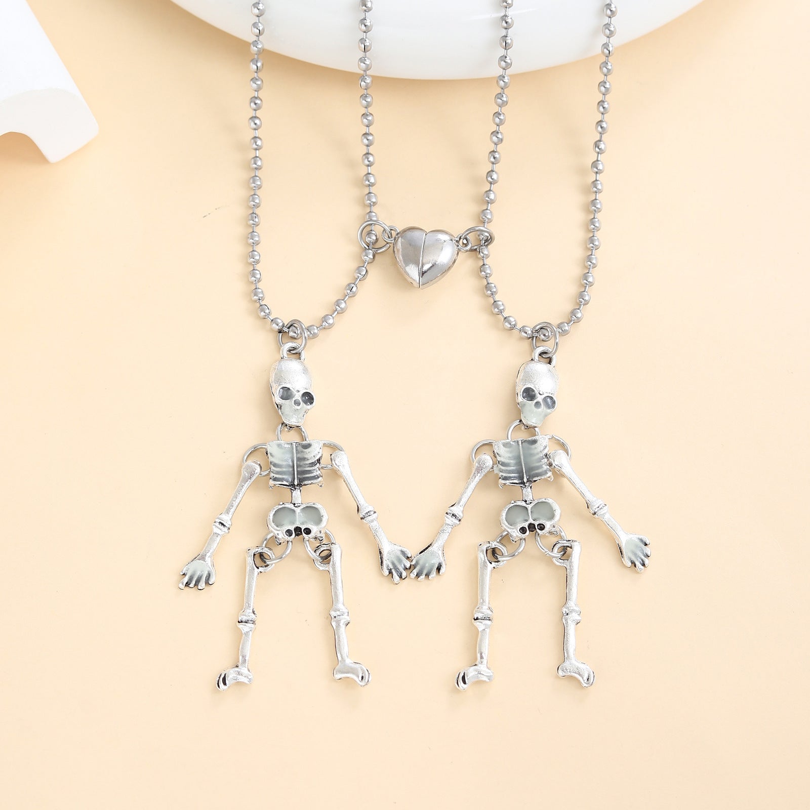 Damenkette mit leuchtendem Skelettdesign Shop Nory