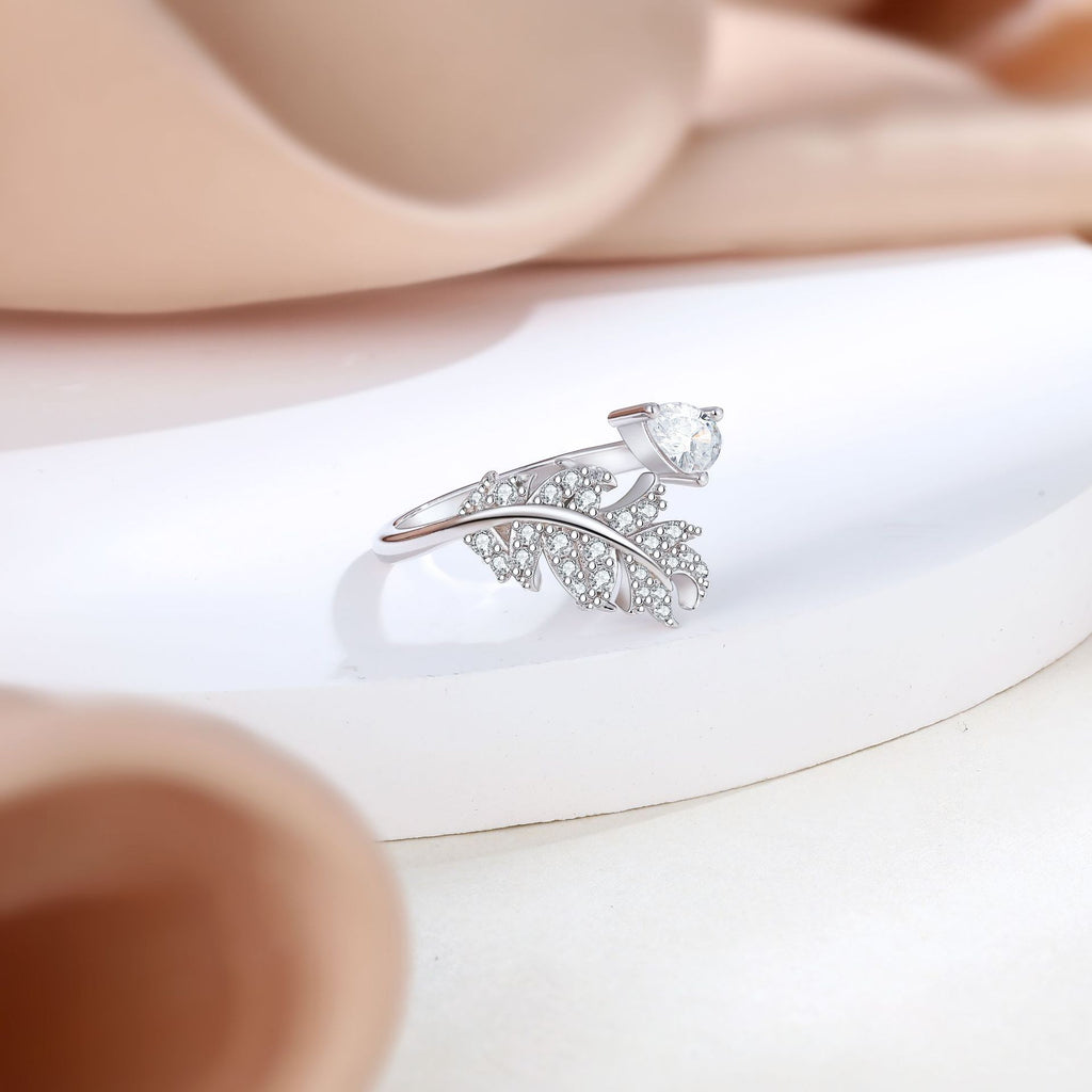 Damenring mit filigranem Blattdesign und funkelndem Zirkonia-Besatz Shop Nory
