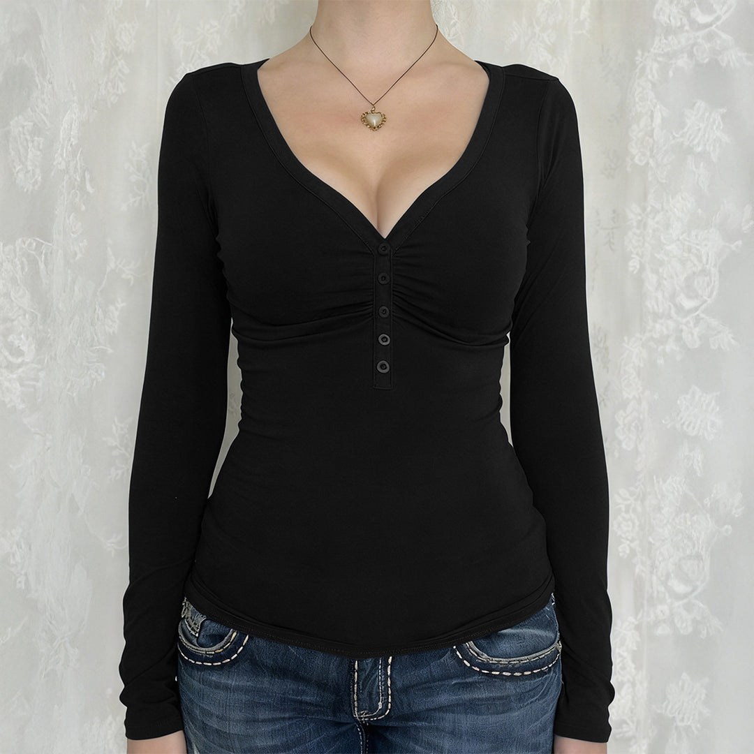 Damen nan tailliertes Langarmshirt mit geraffter Knopfleiste und tiefem V-Ausschnitt Shop Nory