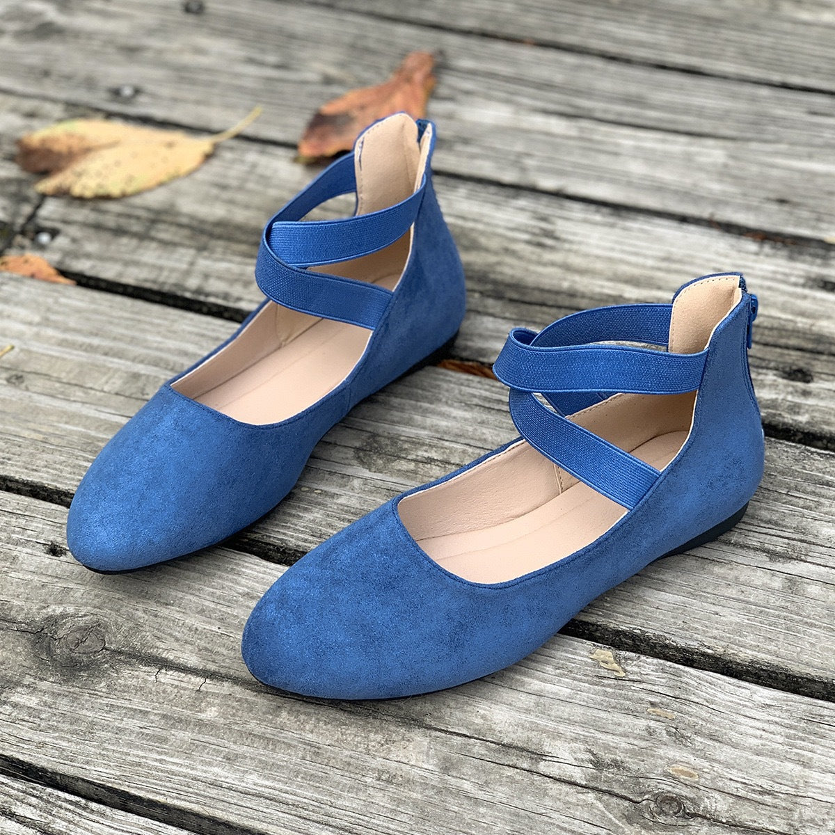 Damen Ballerina mit elastischen Riemen und komfortablem Fußbett Shopnory
