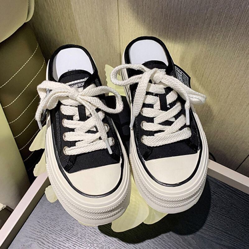 Damen Lässige Canvas-Sneaker mit strapazierfähigem Obermaterial und unverwechselbarem Design
