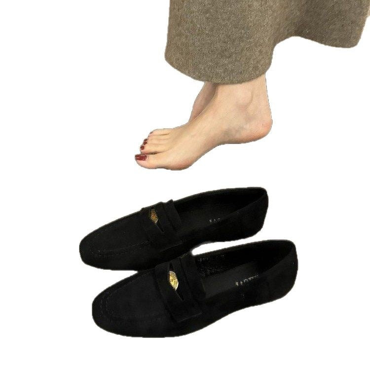 Damen Mokassins mit weichem Wildleder und elegantem Riemenverschluss