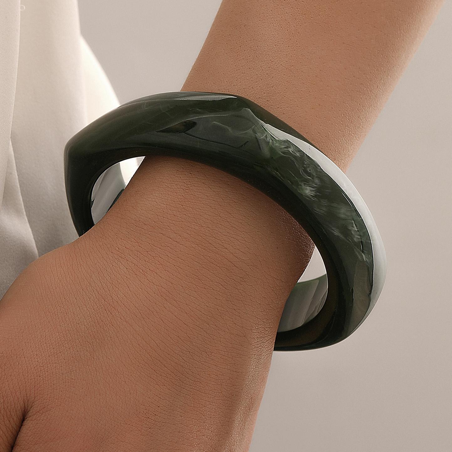 Damen moderner Armreif mit geschwungenem Design Shop Nory