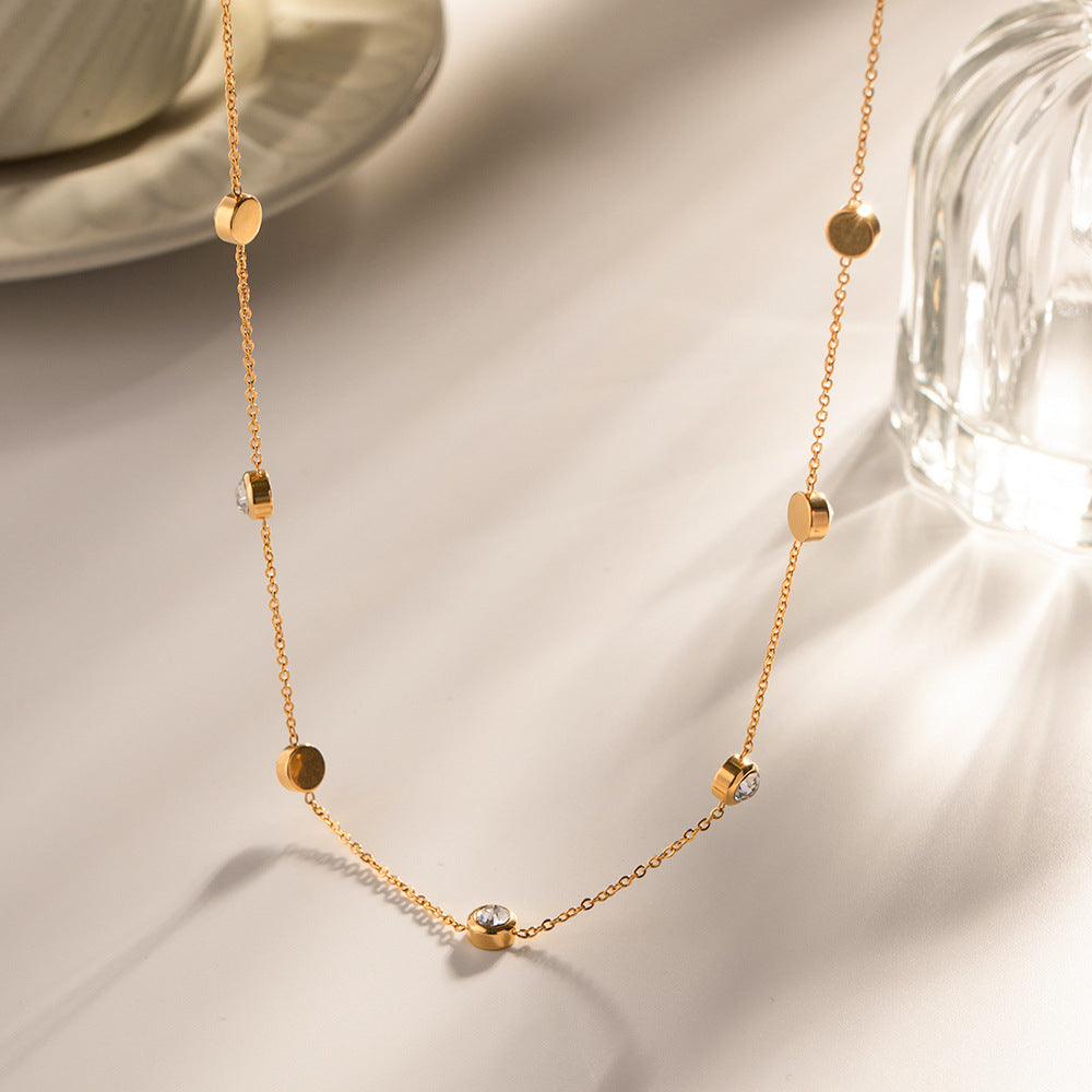 Damen Halskette mit funkelnden Zirkonia-Elementen und verstellbarem Verschluss Shop Nory