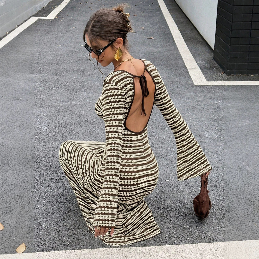 Damen Figurbetontes Ripp‑Midikleid mit Trompetenärmeln und taillierter Schnittführung Shop Nory