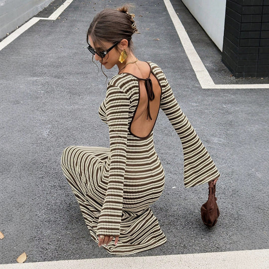 Damen Figurbetontes Ripp‑Midikleid mit Trompetenärmeln und taillierter Schnittführung Shop Nory